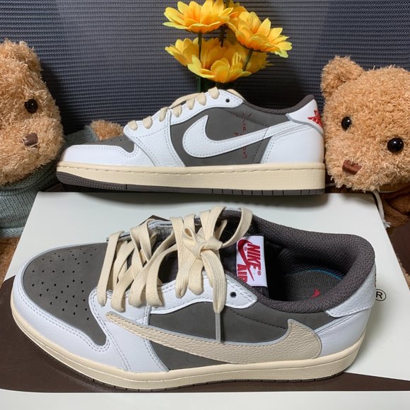 Men's Nike x Air Jordan 1 Low 'Reverse Mocha' Sneakers - Picture 2 of 8